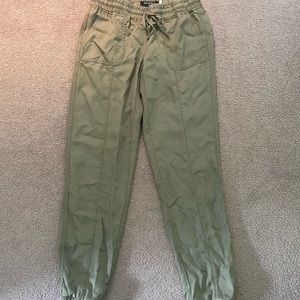 Harmony + Havoc green pants